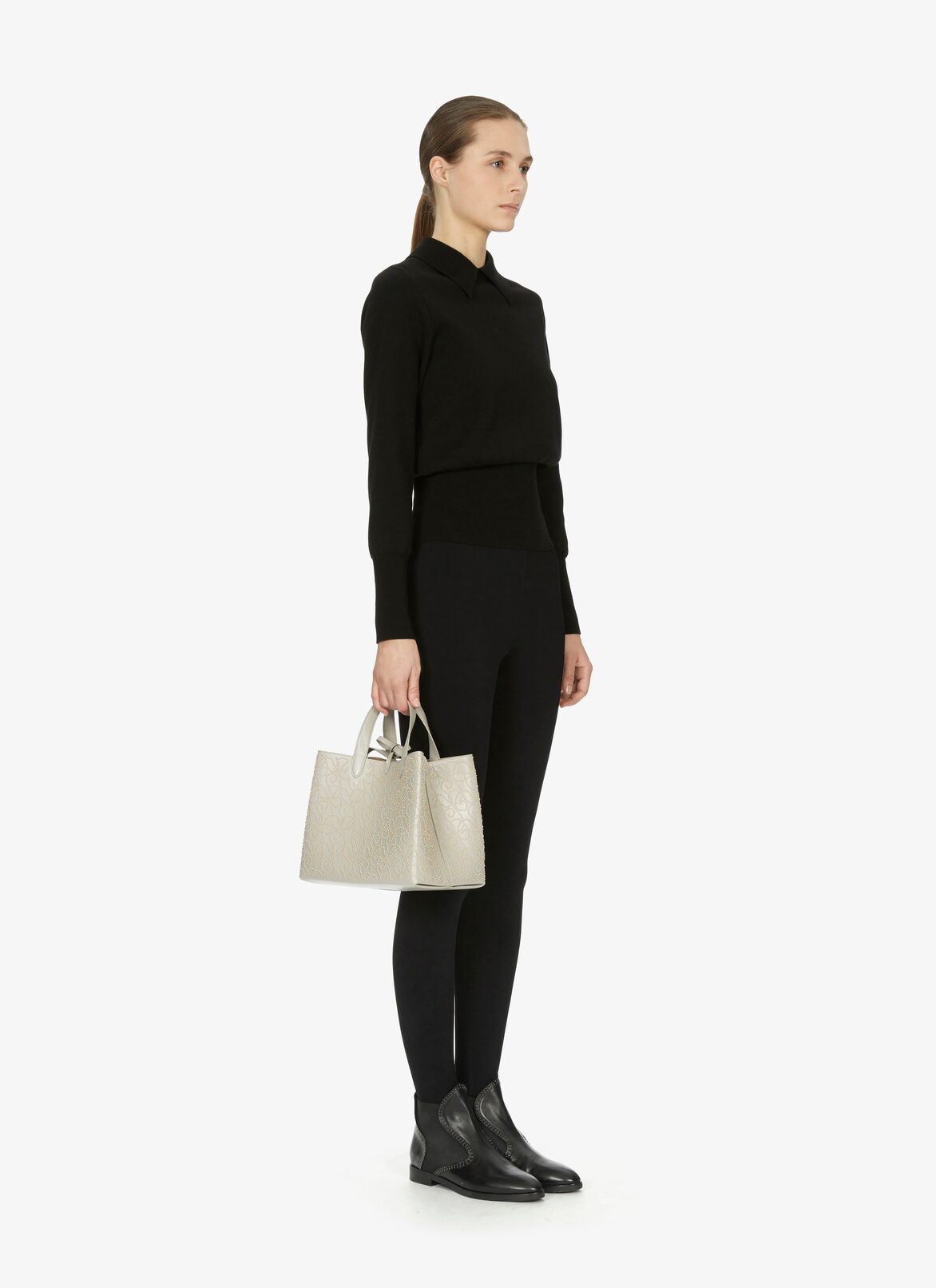 Frida 24 Tote Bag ALAÏA PEARL FRIDA 24 TOTE BAG